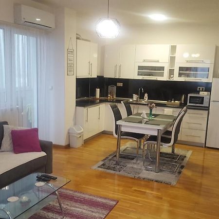 Fantasy Apartment Tuzla Exterior photo