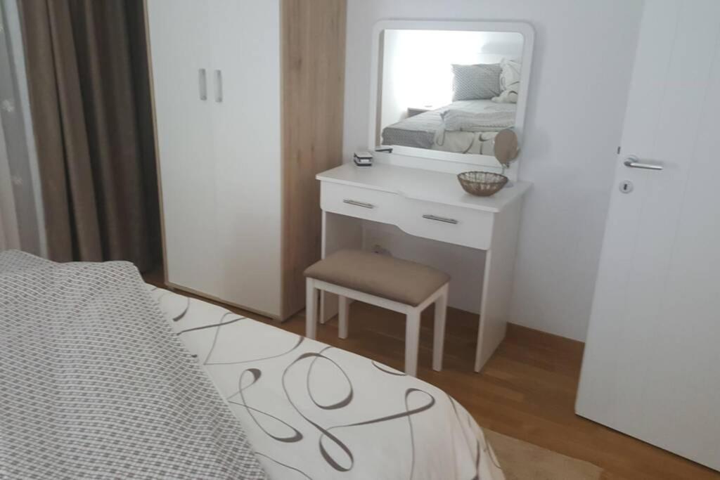 Fantasy Apartment Tuzla Exterior photo